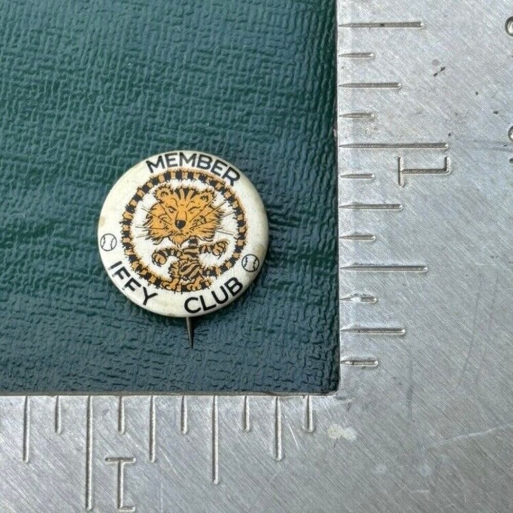 Detroit Tigers "Iffy" Club Pinback Antique Baseball Collectable